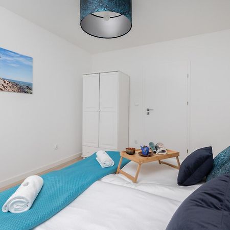 Gdanska Two-Bedroom Apartment Brzezno Beach By Noclegi Renters Bagian luar foto